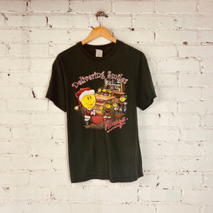 Vintage Deliverying Smiles Christmas Tee (Medium)